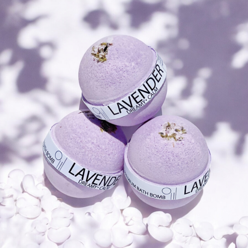 dreamy and calm lavender large bath bomb 8oz